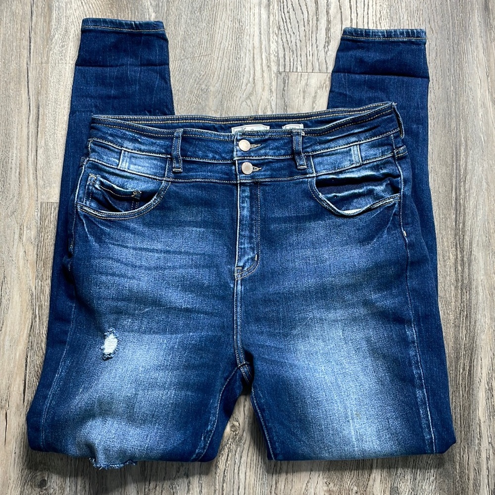 KanCan Signature Kurvy Ultra High Rise Ankle Skinny Distressed Jeans, size 31